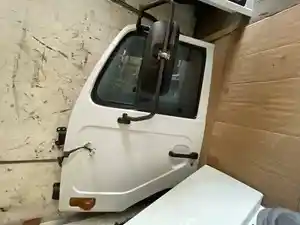 Used 2006 UD/Nissan UD2300 Door (Stock #233-H55003-1)) Part Image