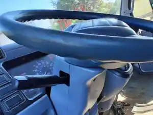 Used 2007 Mitsubishi FE84W Steering Column (Stock #262-018640-4)) Part Image