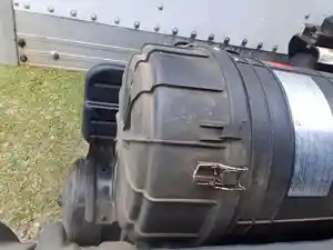 Used 2007 Mitsubishi FM61F Air Cleaner (Stock #251-004368-12)) Part Image