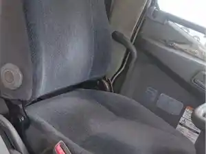 Used 2007 Mitsubishi FM61F Seat (Stock #251-004368-7)) Part Image