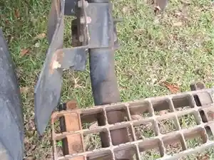 Used 2007 Mitsubishi FM61F Step (Stock #251-004368-15)) Part Image