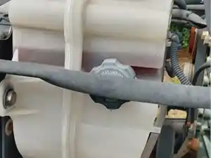 Used 2009 Freightliner Columbia 120 Coolant Reservoir (Stock #233-AE8029-9)) Part Image