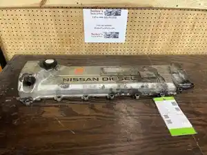 Used 2009 UD/Nissan J08E-TE Valve Cover (Stock #P-102890)) Part Image