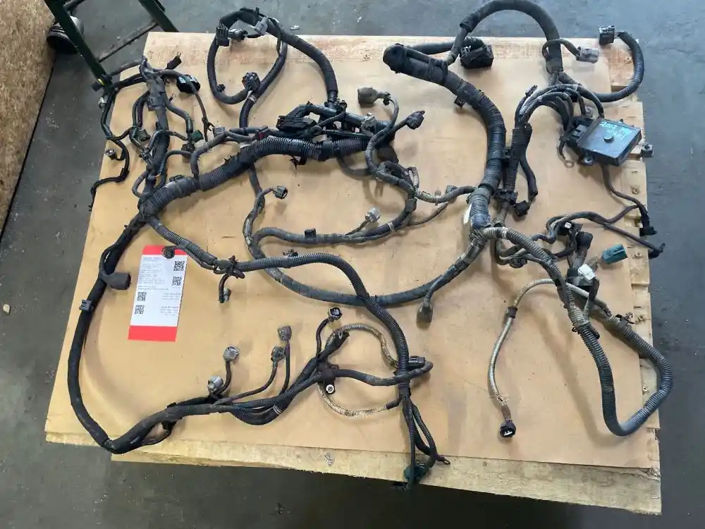 kemh5557ページ　　6点口 Used 2008 Isuzu 4HK1 Wiring Harness