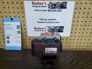 Used 2012 Mitsubishi FE ABS Brake Pump (Stock #P-104939)) Part Image