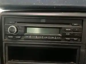 Used 2012 Mitsubishi FEC52S Radio (Stock #221-007041-5)) Part Image