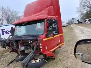 Used 2015 Volvo VNM Cab (Stock #251-184697-13)) Part Image