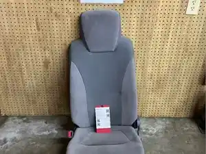 Used 2016 Isuzu NPR Seat (Stock #P-104964)) Part Image
