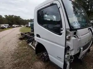 Used 2017 Mitsubishi FEC52S Door (Stock #244-002390-2)) Part Image