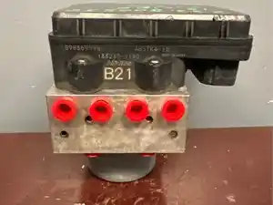 Used 2018 Isuzu NPR - GAS ABS Brake Pump (Stock #233-800532-4)) Part Image