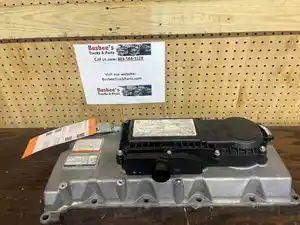 Used 2019 Hino J05E Valve Cover (Stock #P-103937)) Part Image