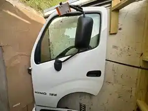 Used 2020 Hino 155 Door (Stock #234-010783-3)) Part Image