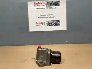 Used 2020 Isuzu NPR Valve (Stock #P-10258)) Part Image