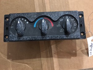 Used 2009 International PROSTAR Dash Control Module (Stock #P-40)) Part Image