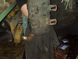 Used 1994 International 9400 Power Steering Reservoir (Stock #4460047760)) Part Image