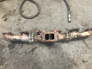 Used 1996 Volvo D12 Exhaust Manifold (Stock #31-2)) Part Image