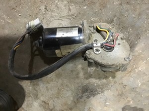 Used 1999 Freightliner CLASSIC Wiper Motor (Stock #E-005-336)) Part Image