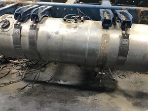 Used 2003 Peterbilt 378 Fuel Tank Image