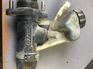 Used 2003 Volvo VE D12 Engine Misc Part (Stock #35-11)) Part Image