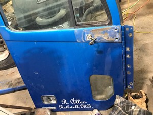 Used 2004 Freightliner COLUMBIA 120 Door (Stock #37-18)) Part Image