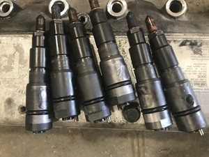 Used 2005 Mercedes OM 460 LA Injector (Stock #29-20)) Part Image
