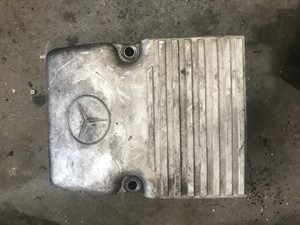 Used 2005 Mercedes OM 460 LA Valve Cover (Stock #29-30)) Part Image