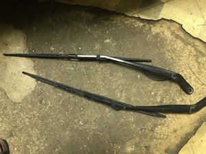 Used 2006 International SCHOOL BUS Wiper Arm (Stock #27-3)) Part Image