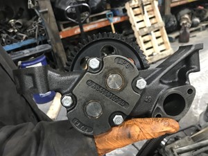 Used 2007 Mercedes MBE 4000 Oil Pump (Stock #22-11)) Part Image