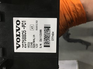 Used 2007 Volvo VNL Vehicle ECM (Stock #28-6)) Part Image
