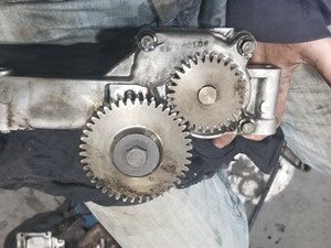 Used Caterpillar C7 Oil Pump (Stock #17-12)) Part Image