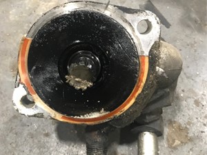 Used Cummins ISX Steering Pump (Stock #LH2113809)) Part Image