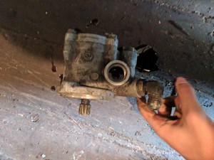 Used Cummins Steering Pump (Stock #4460047667)) Part Image