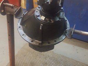 Used Eaton RS405 Rear Rear (Tandem Rear or Single) (Stock #4460048093)) Part Image