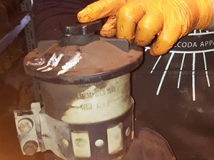 Used International Power Steering Reservoir (Stock #4460047777)) Part Image