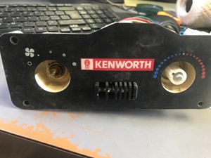 Used Kenworth T2000 Dash Control Module (Stock #F21-1001)) Part Image