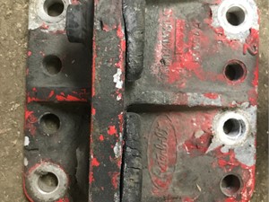 Used Peterbilt Engine Mount (Stock #0515034)) Part Image