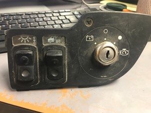 Used Kenworth T2000 Ignition Switch (Stock #S64-1023)) Part Image