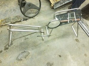 Used Universal Ford L8000 Mirror (Stock #4460048420)) Part Image