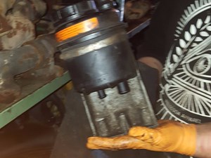 Used Volvo Power Steering Reservoir (Stock #4460047764)) Part Image