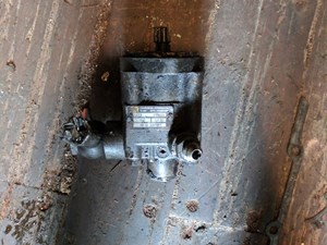 Used Volvo Steering Pump (Stock #4460047684)) Part Image