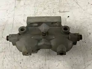 Used FORD 7.8L Water Seperator (Stock #1070437)) Part Image
