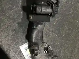 Used GM 6.6 DURAMAX Intake Manifold (Stock #1062607)) Part Image