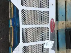 Used 2013 PETERBILT 320 Grille (Stock #1069391)) Part Image