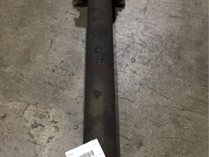 Used SPICER SPL140 Driveshaft (Stock #1029869)) Part Image