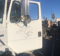 Used 2000 FREIGHTLINER FL70 Door (Stock #536349)) Part Image