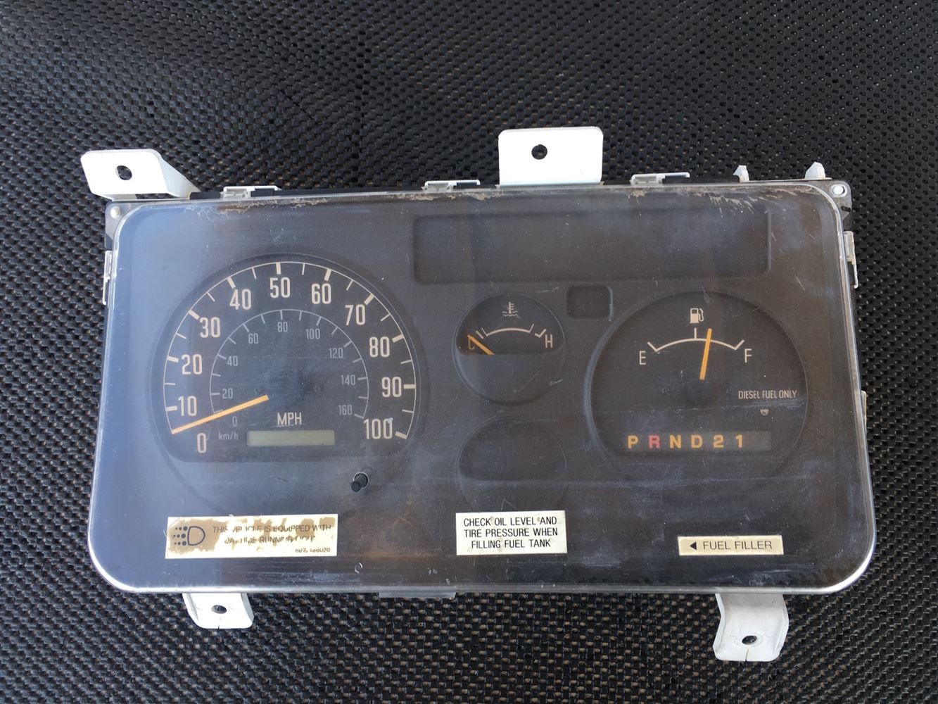 2000 Isuzu NPR (Stock 50732) Instrument Cluster TPI