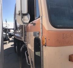 Used 2001 PETERBILT 320 Door (Stock #537029)) Part Image