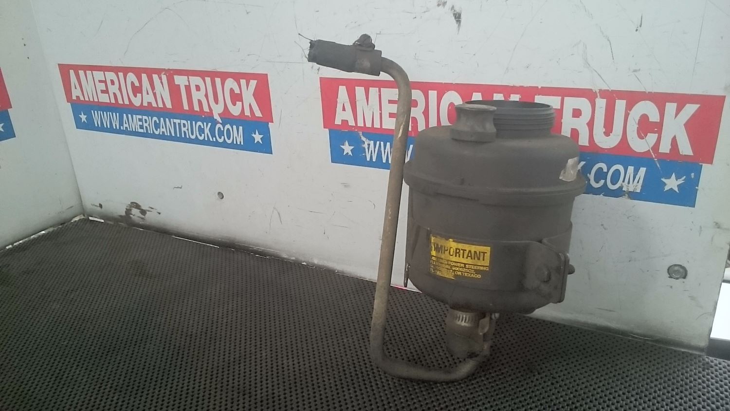 2002 International 4700 (Stock SV85420) Power Steering Reservoirs