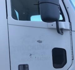 Used 2007 FREIGHTLINER COLUMBIA 120 Door (Stock #536716)) Part Image
