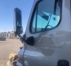 Used 2012 FREIGHTLINER Cascadia 125 Door (Stock #537724)) Part Image